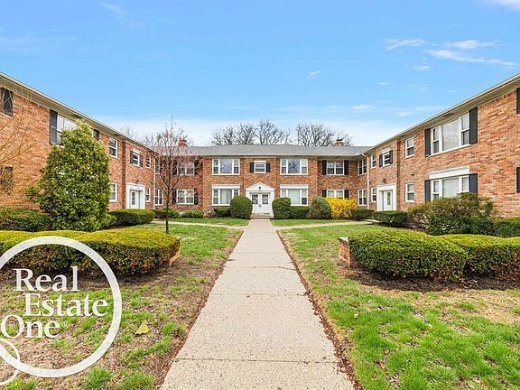 4th image of 17560 Mack Ave APT 10