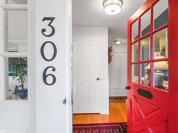 5th image of 306 S Burdick Ave