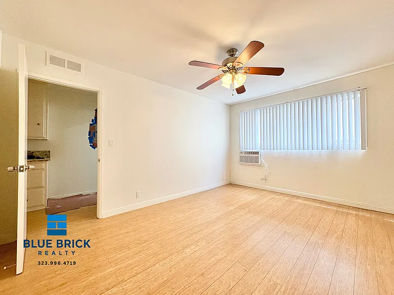 942 N Gardner St #102 — Photo 5