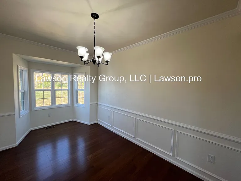 2080 Lawson Ln — Photo 8