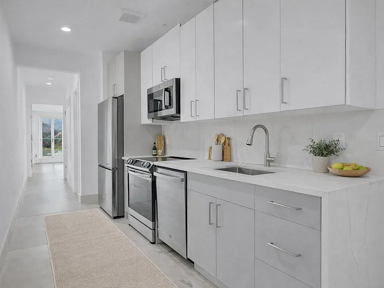 122 Palmetto St #2L — Photo 4