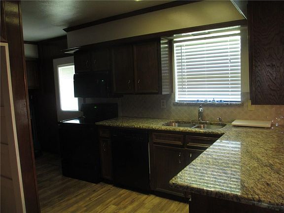 4th image of 619 Yale Dr