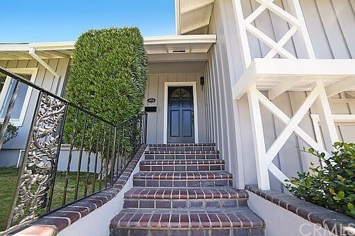 3rd image of 9954 Larrylyn Dr
