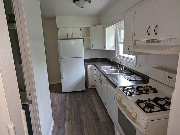 2nd image of 4566 Baylor Ct