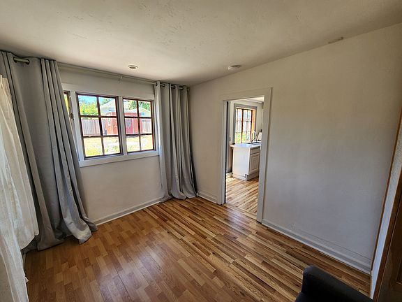 5th image of 245A Van Ness Ave #A