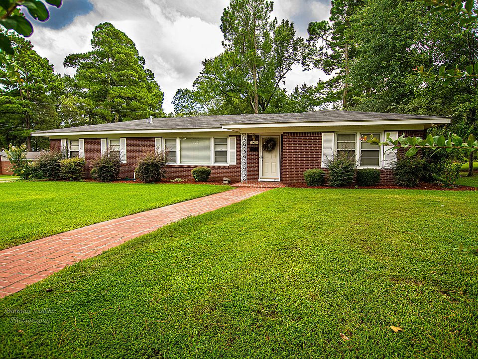1st image of 903 Maplewood Dr