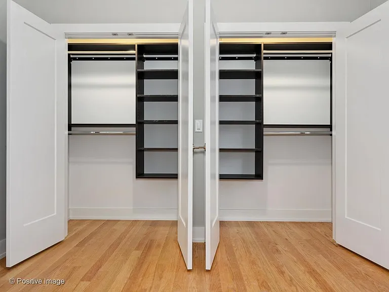 2307 W 19th St #3 — Photo 7