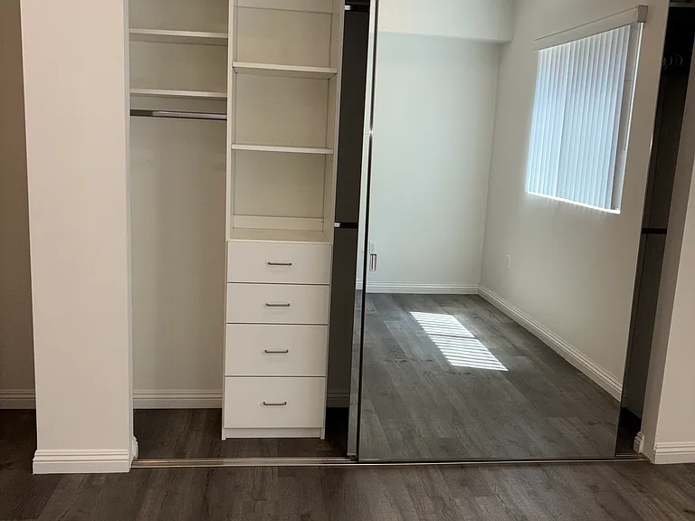 14143 Burbank Blvd #202 — Photo 28
