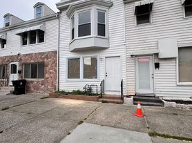 1720 N 6th St, Harrisburg, PA