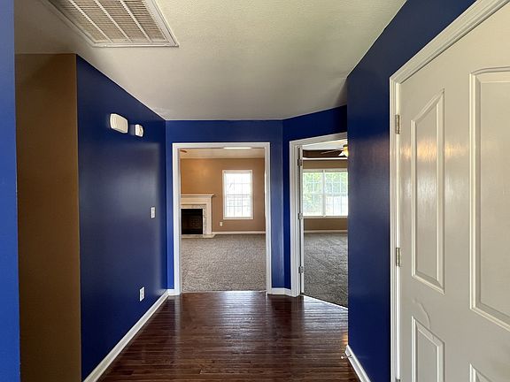 3rd image of 3760 Cindy Jo Dr N