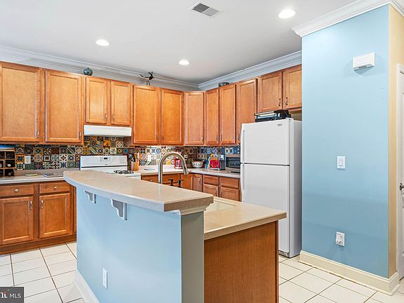 4th image of 37685 Ulster Dr Unit 11