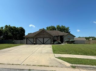 4416 W Stone Ridge Rd, Battlefield, MO 65619