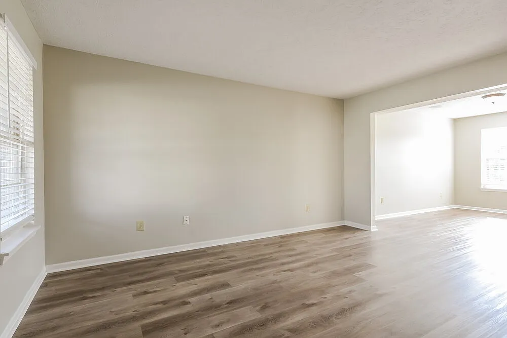 4 bed, 2.5 bath, 2504 sqft, $2,455 — Photo 4