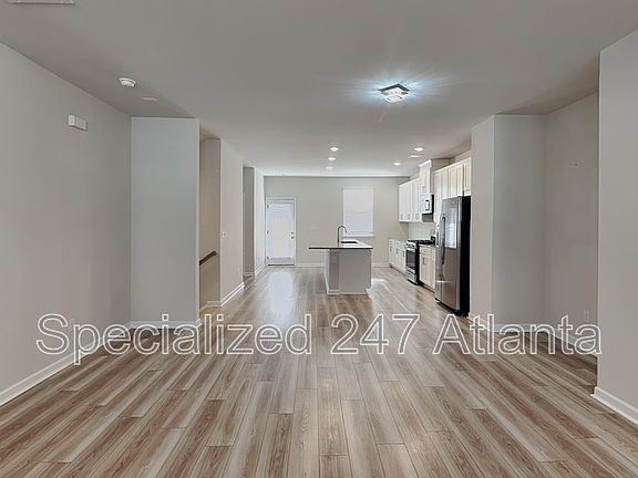 4th image of 321 Sammon Way