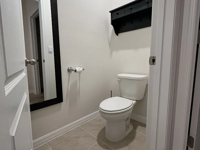 2219 Lake Preserve Cir — Photo 34