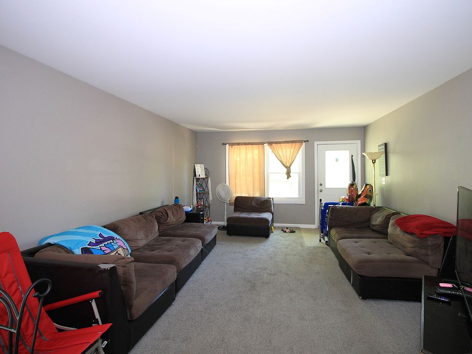 1819 Mark Ave Elgin IL Zillow