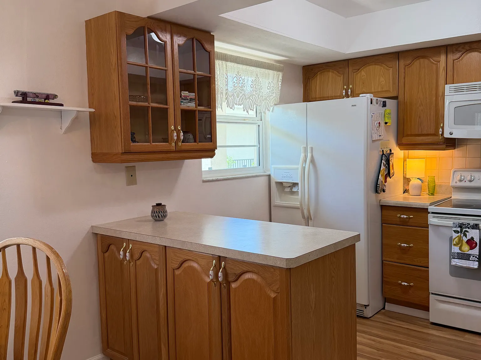 2 bed, 1.5 bath, 930 sqft, $1,950 — Photo 2