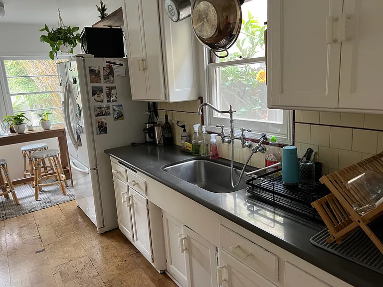 674 E Flower Ave — Photo 19