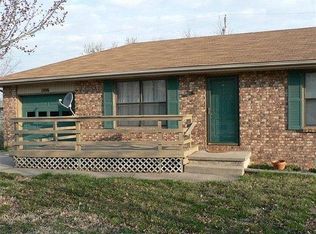 1006 N 13th Ave, Ozark, MO 65721