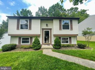 8416 Great Lake Ln, Springfield, VA 22153