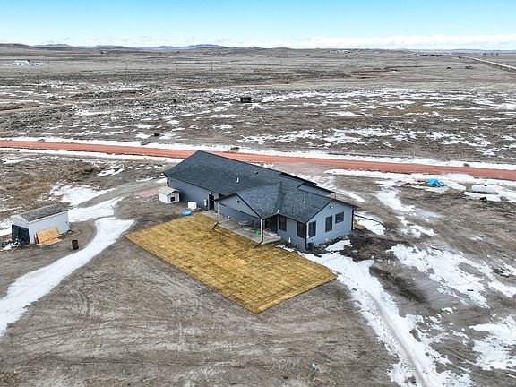 5th image of 9 Chalk Hills Spur