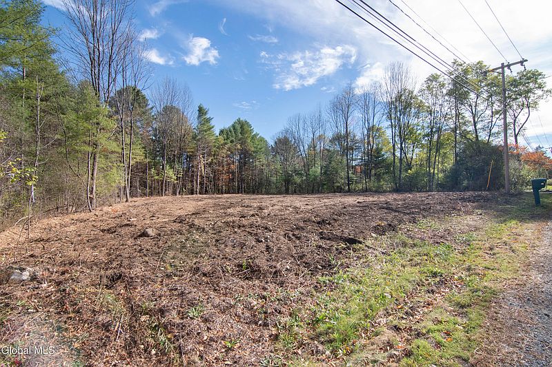 4th image of 65a Sand Hill Road
