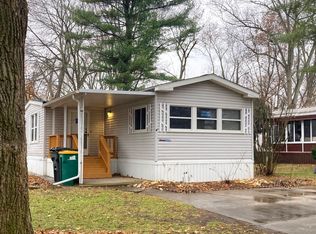 116 Lyndon Cir, Oakland, MI 48363