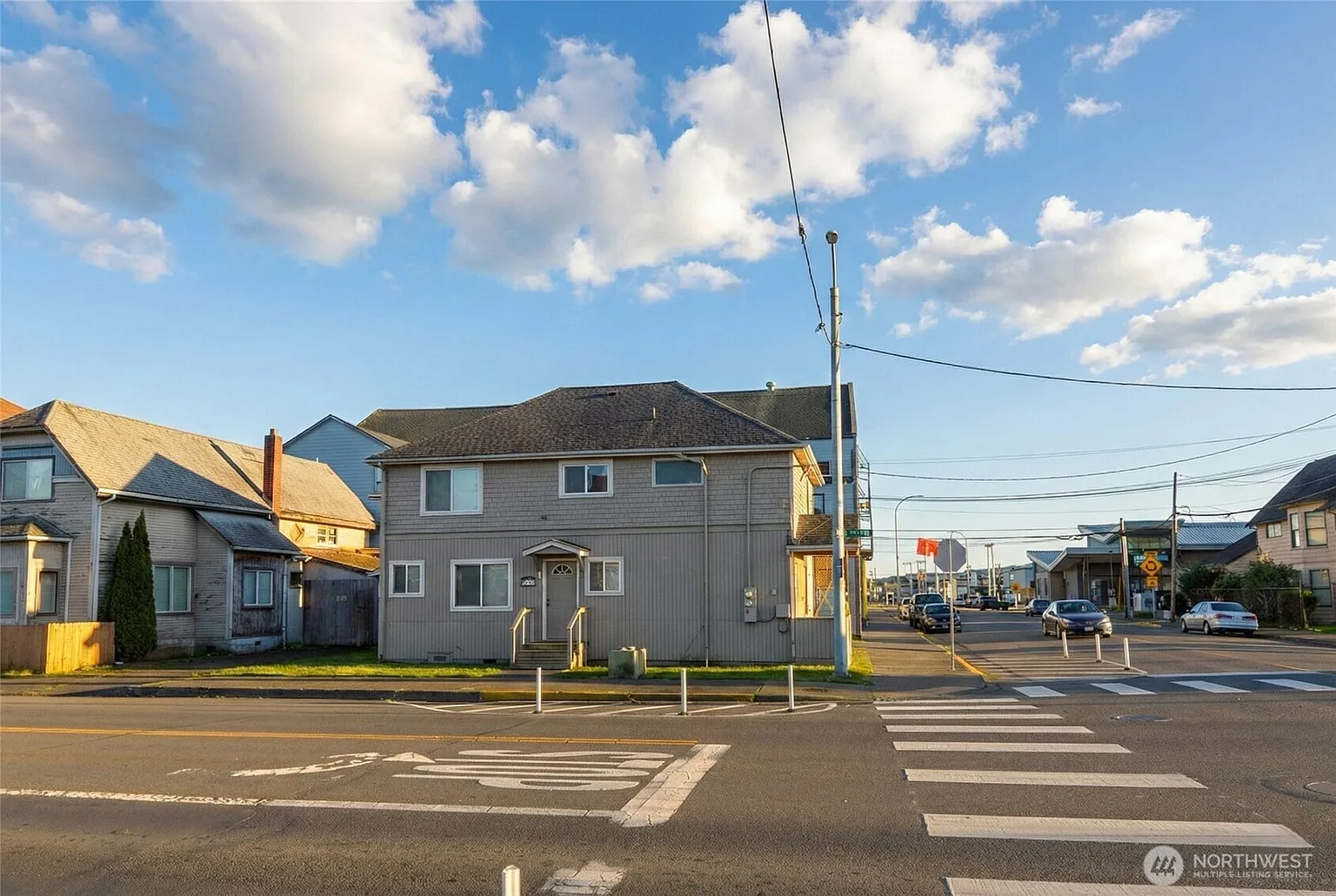 118 N F Street photo 1