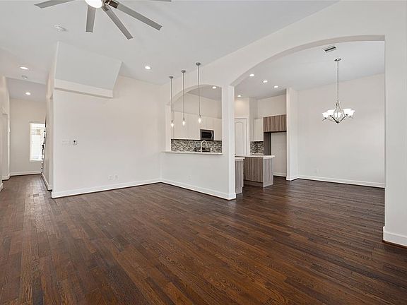 5th image of 9402 Glenfield Ct