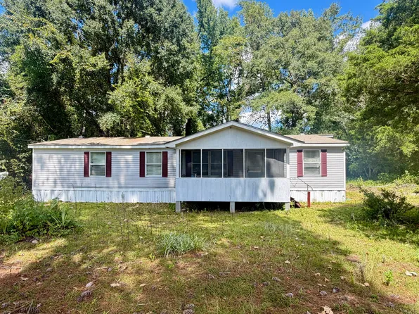 1843 Willow Lake Rd, Toomsuba, MS 39364