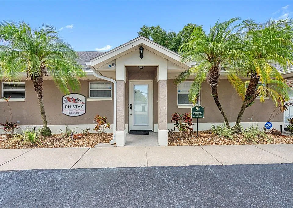 2703 W Tampa Bay Blvd #D