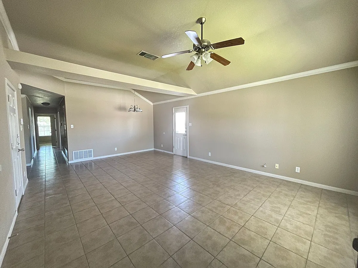 Building Photo - 1310 Powder River