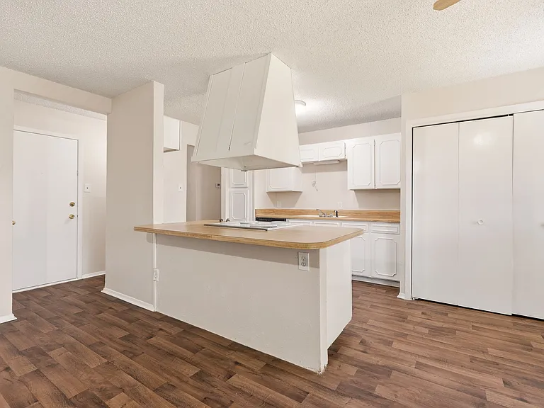 616 Reveille Rd — Photo 6