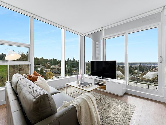 5th image of 585 Austin Ave #1005