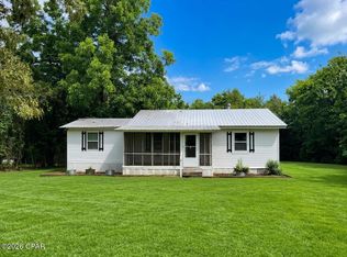 7213 Shady Grove Rd, Grand Ridge, FL 32442