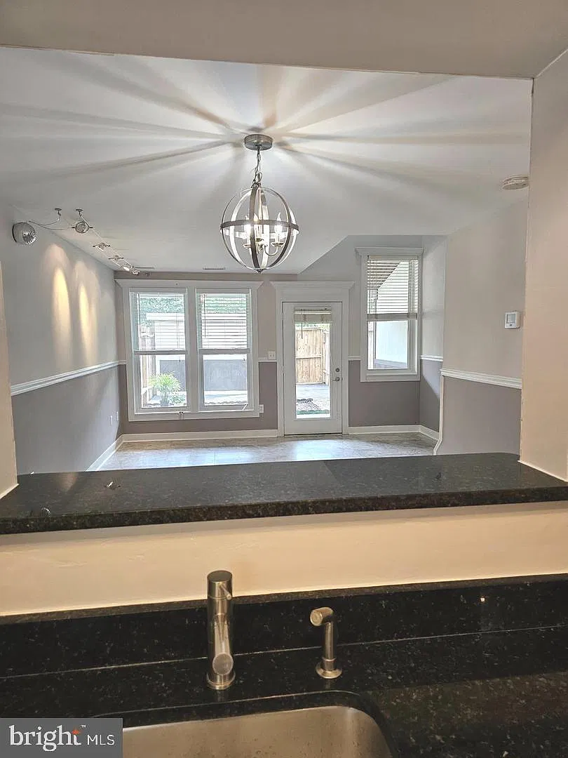 3 bed, 1620 sqft, $2,600 — Photo 2