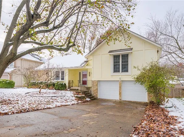 7812 Caenen St, Lenexa, KS 66216