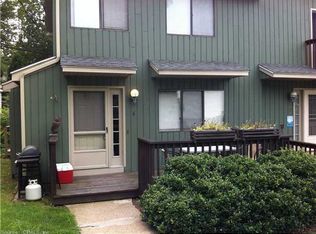 6 Clearwater Ln, East Hampton, CT 06424