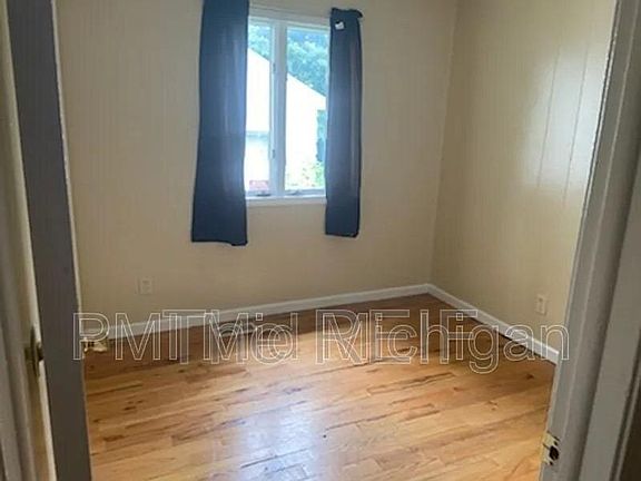 5th image of 5517 Drexel St