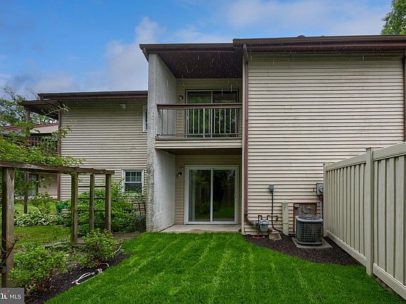 4th image of 341 Greenland Dr