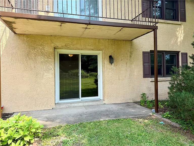 2402 Woodstock Dr #A — Photo 19