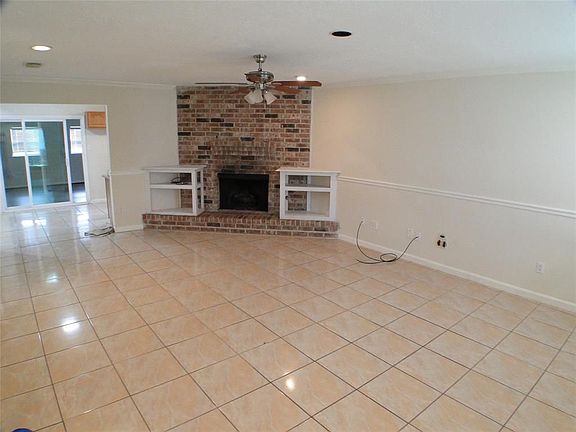 2nd image of 7527 Londres Dr