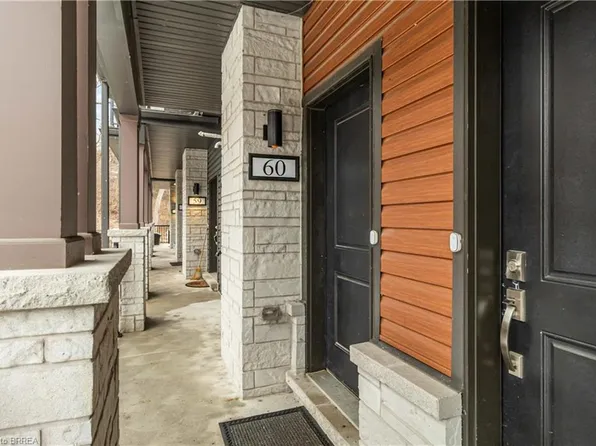 2 Willow St #60, Paris, ON N3L 2K6