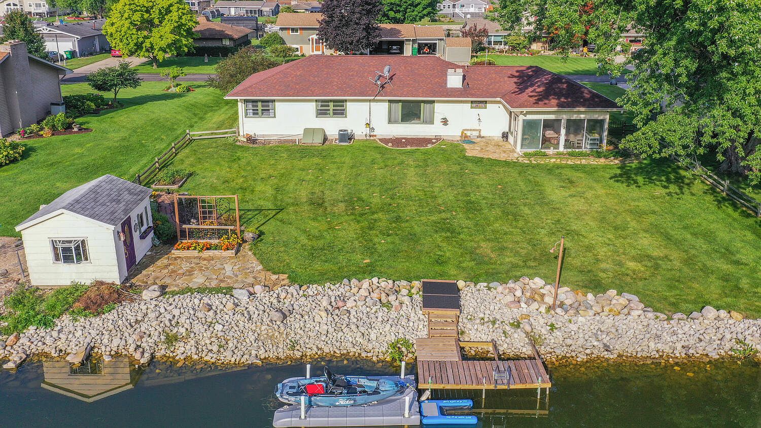 68349 Smith Ct, Edwardsburg, MI 49112 Zillow