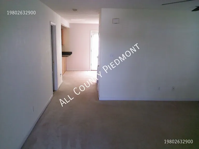 1936 Eigth St — Photo 11