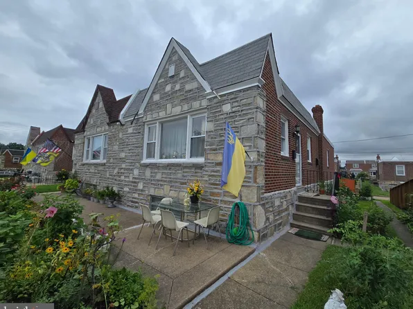 1707 Strahle St, Philadelphia, PA 19152