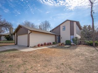 2400 Northwood Ln, Edmond, OK 73013