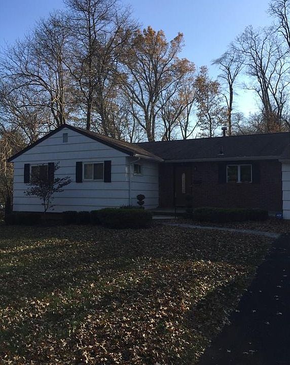 1st image of 3 Locust Hollow Dr