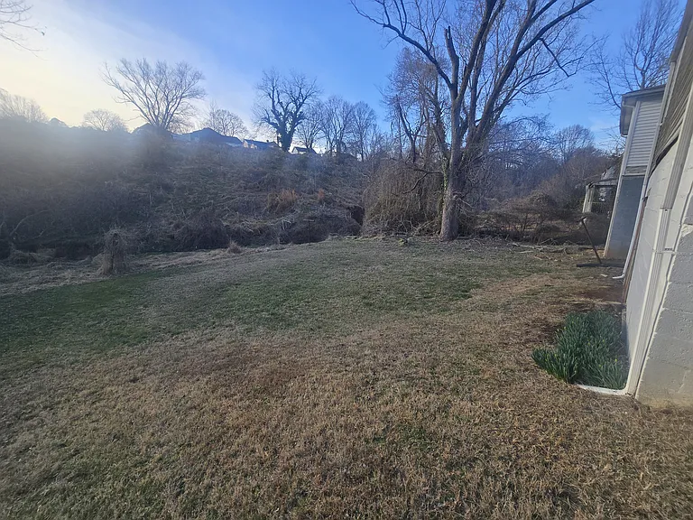 1237 Aspen St — Photo 12
