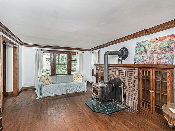 3rd image of 1404 Campbell Ave